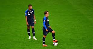 Equipe De France Les Numeros De Maillot Des 23 Bleus