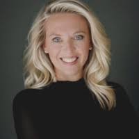 Gretchen Moon's Instagram, Twitter & Facebook