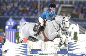 Luciana Diniz Discovers Foot is Broken from Vet X-ray