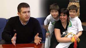 Jan hamáček (čssd), do jehož resortu pošta spadá, to řekl na schůzce s předsedou sdružení měst a obcí čr nikdo nám nemůže splnit tolik, kolik toho andrej babiš a jan hamáček naslibovali. Hamacek Se Rozvedl Po 13 Letech Manzelstvi Az Napodruhe Prvni Pokus Oddalil Koronavirus Extra Cz