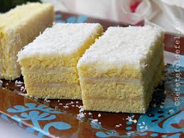 Era facuta frecvent de mamele si bunicile noastre pentru ca se facea usor si cu ingrediente pe care le aveau mereu la indemana. Prajitura Alba Ca Zapada ReÈ›ete Fel De Fel