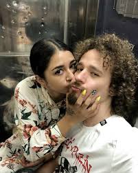 Es daño al ecosistema únicamente.cultura o lo que sea pero dañan las especies. Luisito Y Chule Girl Youtube Youtubers