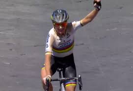 This is the official facebook page of professional cyclist annemiek van vleuten. Van Vleuten Bosses Strade Bianche As The Worldtour Returns Canadian Cycling Magazine