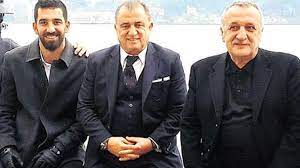 1995 yılında parlamentoya girdikten sonra polisten istifa etti. Mehmet Agar Arda Turan G Saray Da Tum Spor Haber