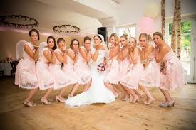 Brautjungfern Saal Ansitz Wartenfels Fuschl Am See Wedding Kussmund Bridesmaid Picture Brautjungfern Braut Hochzeit