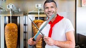 © picture alliance, sebnem coskun. Lukas Podolski Wird Chef Eines Doner Imbisses In Koln Sky Sport Austria