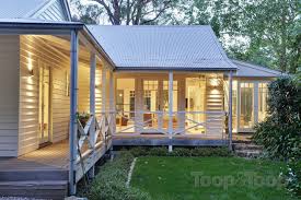 Jolie Maison Sur Plusieurs Plans Mais Trop De Galerie With Images Weatherboard House Facade House House Exterior