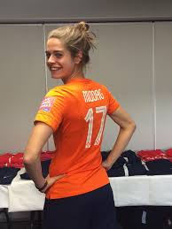 7 gespeeld, 21 punten 💪 #rusned… Tessel Middag On Twitter We Just Got Our Beautiful Shirts For This Tournament I Ll Be Playing With Number 17 Wwc15 Oranjeleeuwinnen Http T Co Opudk0ykoo