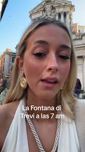 Visita a la Fontana di Trevi: Humor a las 5 AM