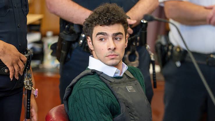 Luigi Mangione latest: Accused UnitedHealthcare CEO killer marks 27th  birthday with list of things he's grateful for from jail - ABC7 New York