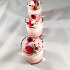 1 136 Likes 20 Comments Antonio Bachour Antonio Bachour On Instagram Today Verrines Berries Strawberry Meringue Coconut Panna Cotta Mini Desserts Cups