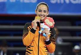 She is the second of three children and her sister, katrina ann, is a former national synchronized swimmer. Farah Ann Abdul Hadi Facebook
