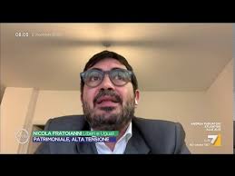 Penso al programma di buona parte dei democratici americani, che. Patrimoniale Nicola Fratoianni Leu Non Vedo Lo Scandalo Si Chiede Qualcosa A Chi Detiene Youtube