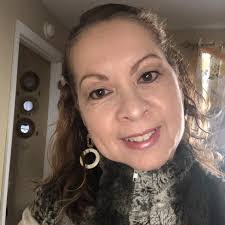 Doris Esperanza's Instagram, Twitter & Facebook