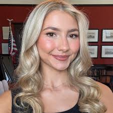 Got something in the works for tomorrow with @roselionswim, so in the  meantime here's a throwback to our last shoot! Stay tuned 💛