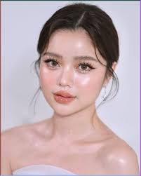 Hi everyone! I am looking to study Makeup and Hairstyling in Korea. I'm a  bachelor's degree holder. How can I apply for a scholarship, can somebody  help me? I am not sure