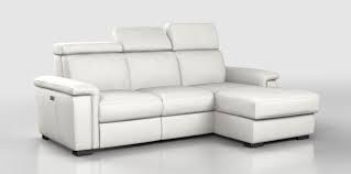 Un divano in pelle frag è sempre il punto focale della zona living. Poltronesofa Lomello