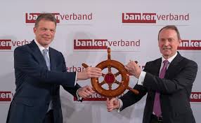 Der bankenverband ist ein wirtschaftspolitischer spitzenverband in deutschland. Bankenverband Raumt Nach Greensill Pleite Auf Borsen Zeitung