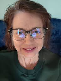 experiences with knee replacement and recovery at older age