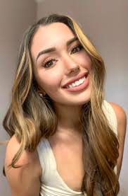 Vanessa Coulson's Instagram, Twitter & Facebook