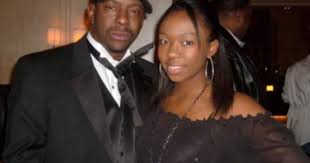 Oldest Daughter Laprincia And With Her Singer Dad Bobby Brown Bobby Brown Celebrity Families Black Celebrities