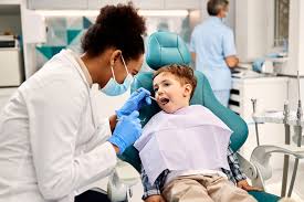 How to Choose The Right Family Dentist: 7 Essentail Tips