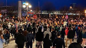 In a press conference from the quebec government this evening, premier françois legault confirmed a. Canada Covid 19 Protests Break Out In Montreal After The City S Latest Covid Curfew Cnn