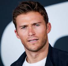 Scott eastwood ist der sohn des schauspielers und regisseurs clint eastwood und der flugbegleiterin jacelyn reeves. Scott Eastwood Uber Seinen Vater Clint Eastwood Welt