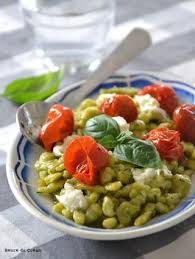 Spaetzle Au Basilic Tomates Roties L Heure Du Cream Spatzle Tomates Roties Recette Bugnes Lyonnaises