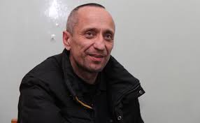 Суд приговорил к девяти годам и восьми месяцам колонии бывшего милиционера, «ангарского маньяка» михаила попкова, который ранее получил два пожизненных срока за 81 убийство. Angarskij Manyak Popkov Soznalsya V Ubijstve Eshe Dvuh Zhenshin Obshestvo Rbk