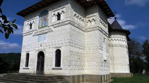 Monument inconfundabil, veche vatra a culturii si spiritualitatii din moldova si nu numai, manastirea sf. Biserica SfinÈ›ii ImpÄƒraÈ›i SfinÈ›ii Trei Ierarhi Din SlÄƒtioara Moldova Romania Youtube