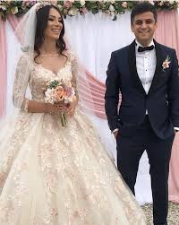 Dantel Islemeli Uzun Kollu Balo Tipi Fakir Kol Gelinlik Oleg Cassini Gelinlik Dantel Gelinlik Dantel