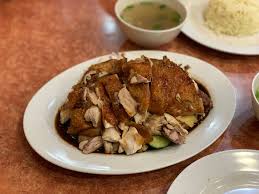 Coda di volpa pairs well with nasi ayam, also known as hainanese chicken rice, a dish adapted from early chinese immigrants originally from hainan province in southern china. Nasi Ayam Hainan Terlajak Sedap Di Nasi Ayam Chee Meng Saji My