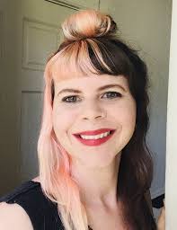 Amanda Mullins's Instagram, Twitter & Facebook