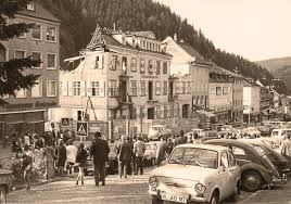 Themen im journal +++ schlimmstes unwetter in stuttgart seit 1972. Der Abriss Des Hotels Lowen Im Mai 1972 Wo Heute Das Sparkassengebaude Steht Wurde Von Vielen Zuschauern Verfolgt Foto Archiv Kienzler Schwarzwalder Bote