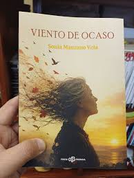Una de las grandes voces de la literatura ecuatoriana regresa con una nueva  novela. Con la profundidad, la inteligencia y la delicadeza que distinguen  su escritura, Sonia Manzano Vela nos entrega Viento