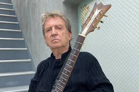 Andy Summers brings a lifetime of inspiration to his multi-media show at  Ellnora - Music
