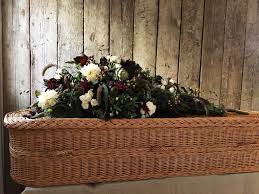 Call us on 020 7821 9700 now! Wildly Luxurious Floral Design