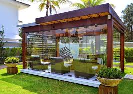 Las pérgolas son ideales para hermosear la terraza, ya que por su diseño y materiales ofrecen opciones tanto estéticas como funcionales. 12 Hermosos Techados Que Debes Ver Antes De Remodelar Tu Patio O Jardin Seran Una Gran Inspiracion Un Millon De Id Backyard Pergola Pergola Patio Backyard