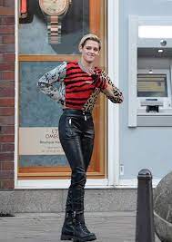 Original Sony Pictures Watch Charlie S Angels Full Online Movie Free 2019 Estilo Kristen Stewart Moda Outfits