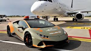 The great collection of cool lamborghini wallpapers for desktop, laptop and mobiles. Bologna Airport Gets A New Lambo Huracan Evo As A Follow Me Car