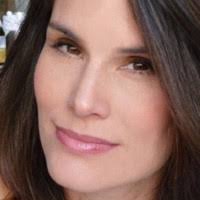 Anne Derfer's Instagram, Twitter & Facebook