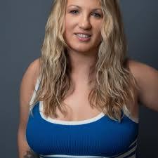 Cindy Zenker's Instagram, Twitter & Facebook