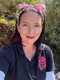 Humorous scene from The King of Queens where a character is asked to pull  their car forward