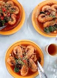 Batu pahat (jawi:باتو ڤاهت) merupakan sebuah daerah di johor, malaysia. Mee Udang Batu Pahat Emilinda