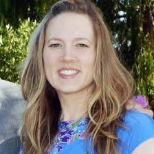 Jennifer Lutz's Instagram, Twitter & Facebook