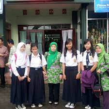 Didirikan pada tahun 1968.yang dulunya menggunakan kurikulum tingkat. Photos At Smpn 11 Bandung Bandung Jawa Barat