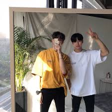 Anak laki laki anak lelaki bujangan cowok laki laki pria permainan teenage bermain bermusik drama main memainkan membunyikan memutar naskah drama. Pinterest Lilyyjensenn Gaya Remaja Orang Laki Laki