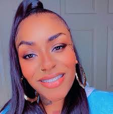 Sarah Eide's Instagram, Twitter & Facebook