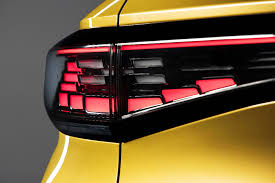 主打生活化的電動休旅vw id 4 rear wheel drive car lights tail light